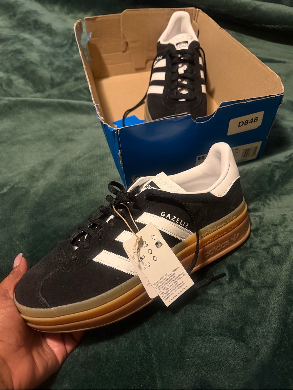 adidas Gazelle unisex Black White Sneakers with Gum Sole
